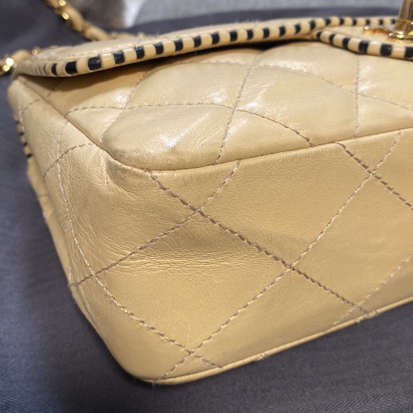 Rare Chanel Vintage Flap Bag with 24K Gold Hardware - Picture 8 of 16